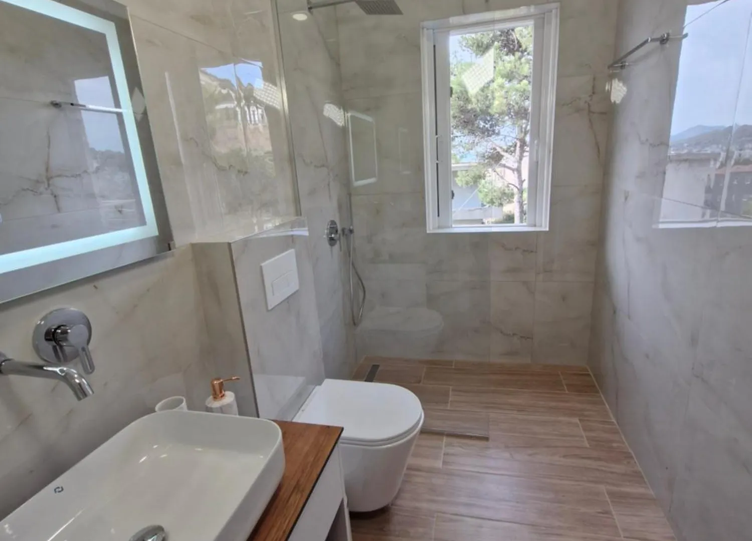 Villa Virginia Sarande 0*,  Albania